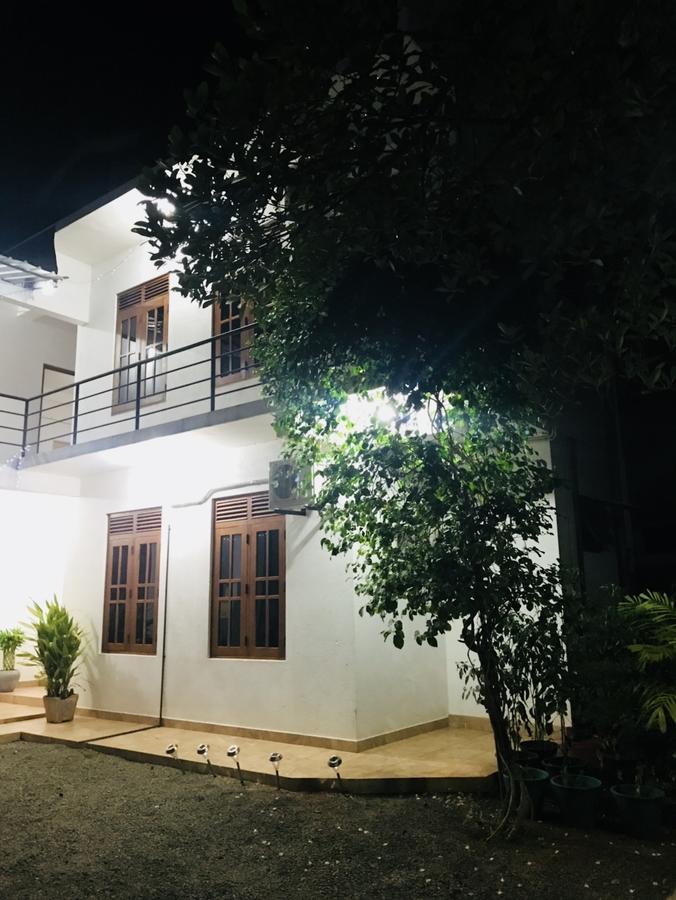 Emarald Holiday Homes Anuradhapura Zewnętrze zdjęcie