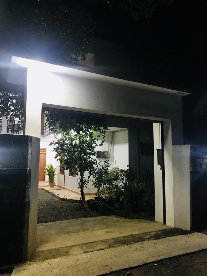 Emarald Holiday Homes Anuradhapura Zewnętrze zdjęcie